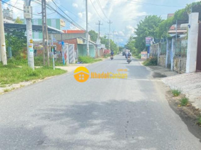 Hơn 200m2 nằm giáp ranh tp. Đà nẵng gần chợ đường betong 5m sổ sẵn 2 lô giá 630tr1 lô