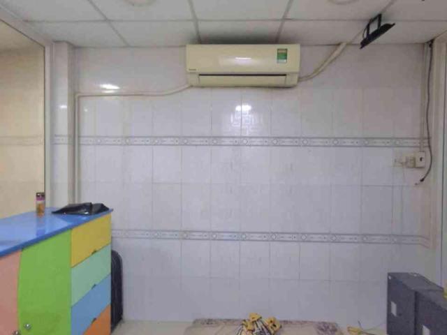 Hơn 2 tỷ có nhà 3 tầng cmt8 3pn gần metro số 2