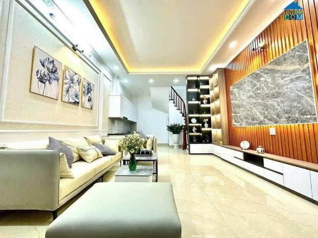 Hơn 8 Tỷ Nhà Phố Võ Chí Công/ Xuân La Xây mới Dt 35m2, 5 tầng Đối Diện Lotte Mall Gần Bãi Ô Tô
