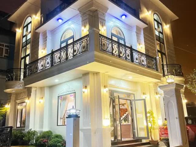 Hạ nóng 1 tỷ biệt thự đà lạt 200 m2 chỉ 14 tỷ