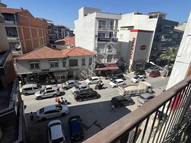 Hıdırlık Mahallesi Çarşı Merkezinde Geniş 1+1
