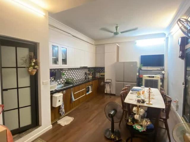 Hộ khẩu Hoàn Kiếm Diện tích 50m2 x 5 tầng, mặt tiền 6m, giá chào nhỉnh 7 tỷ