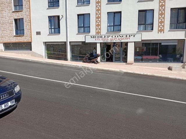 Hızırpaşada Satılık 200 M2 Üst 200 Metre Depolu Dükkan