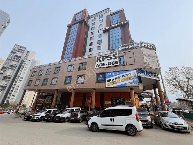 Haşim İşcan Caddesi Tuğsa Plaza Kiralık İşyeri