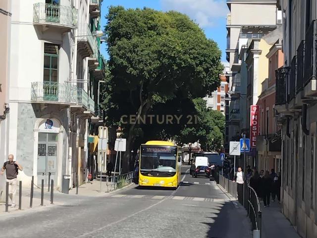 Hambúrgueria paraTrespasse em Benfica– Totalmente Operacional