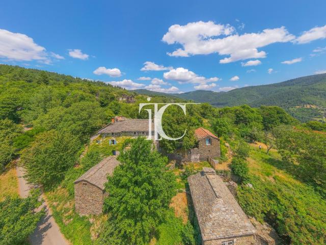 Hameau D'exception Sur 1.5Ha De Terrain 341m² Les Vans