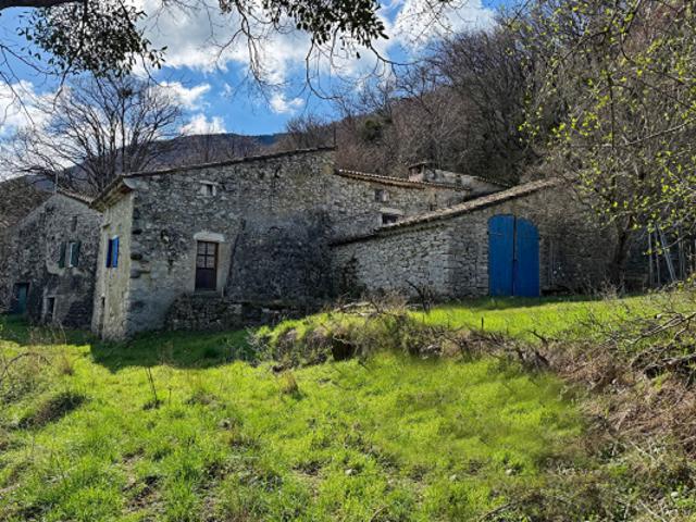 HAMEAU DE 2 MAISONS A VENDRE TAULIGNAN