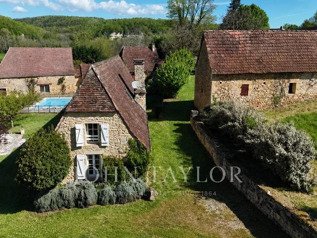 Hameau privé d’exception au cœur du Périgord Noir