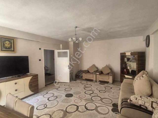Hamidiye Mah 3+1 Kat 3 Toplam 3 Katlı Acilll Satılık
