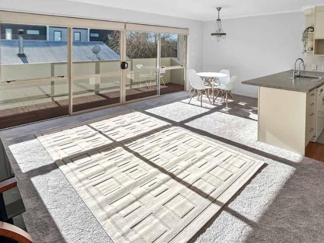 HAMILTON CENTRAL 3 BEDROOMS