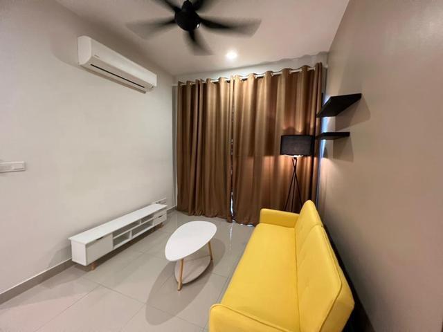 Hamilton condo 3room 2bath level g 2parking fully furnished klcc