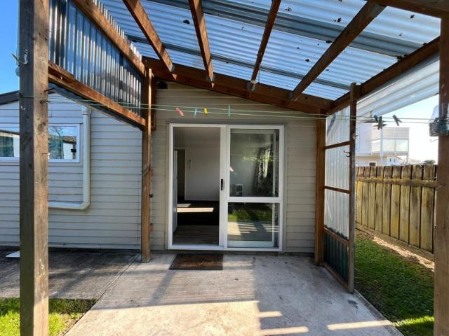 hamilton east, 1 bedroom