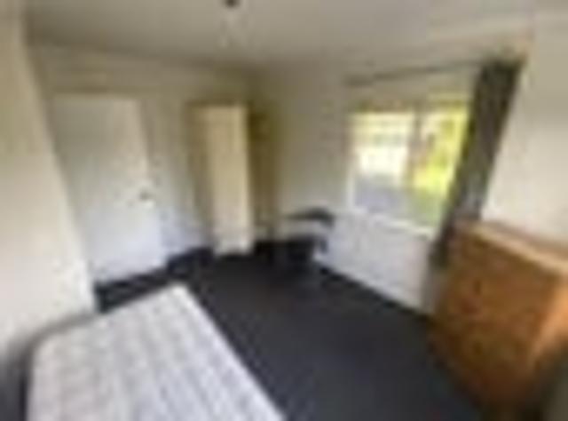 Hamilton East, 1 bedroom, $200 pw