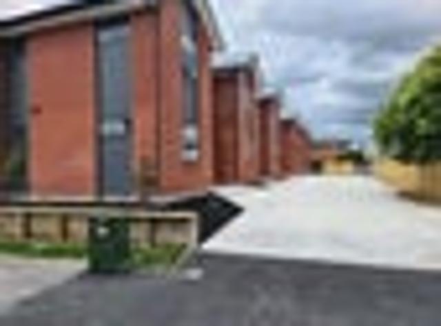 Hamilton East, 1 bedroom, $230 pw