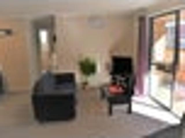 Hamilton East, 1 bedroom, $270 pw