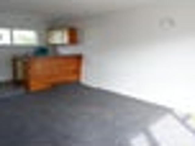 Hamilton East, 1 bedroom, $340 pw