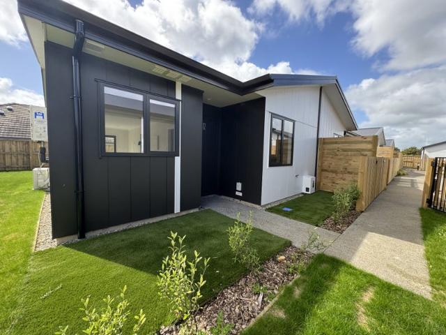 hamilton east, 2 bedrooms