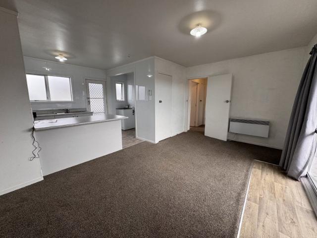 hamilton east, 2 bedrooms