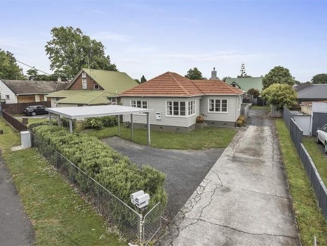 hamilton east, 2 bedrooms