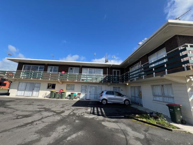 hamilton east, 2 bedrooms