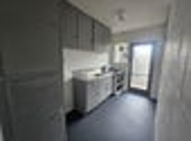 Hamilton East, 2 bedrooms, $390 pw