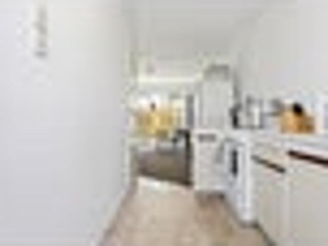 Hamilton East, 2 bedrooms, $420 pw