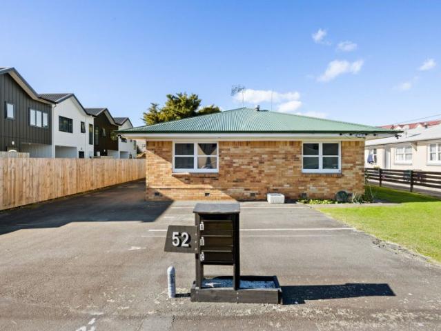 hamilton east, 2 bedrooms