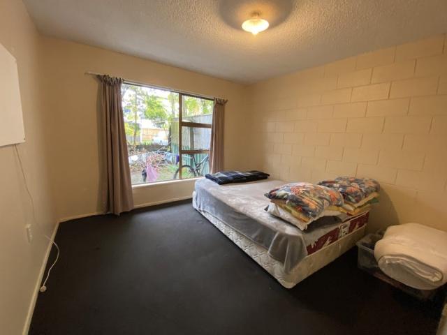 hamilton east, 2 bedrooms