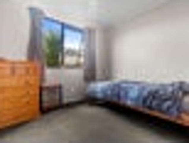 Hamilton East, 2 bedrooms, $550 pw