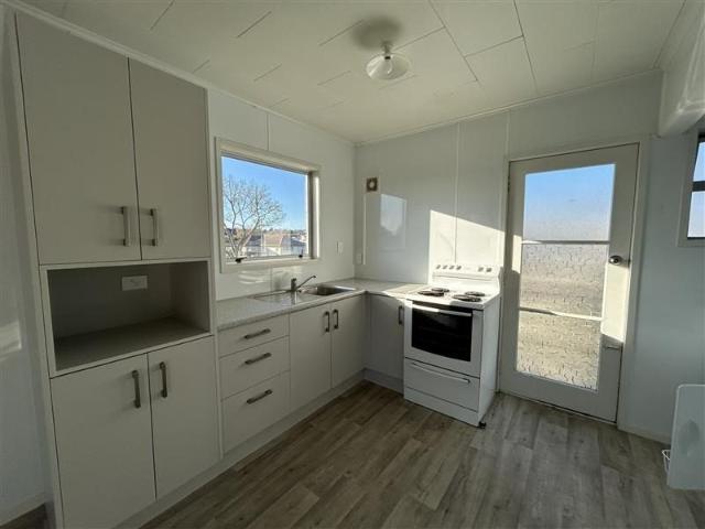 hamilton east, 2 bedrooms