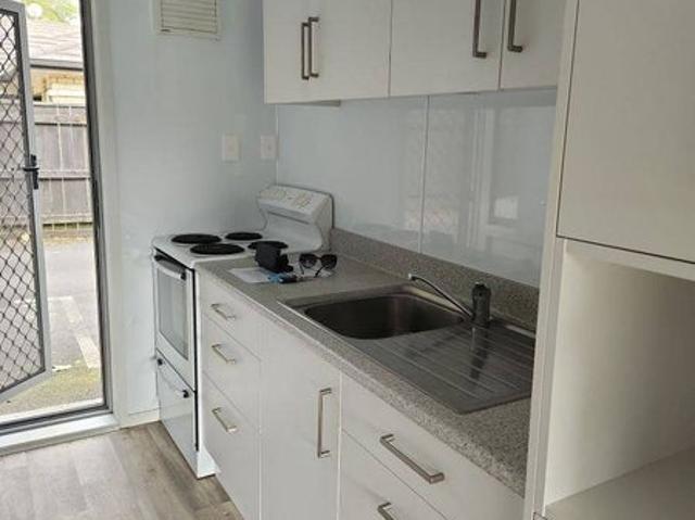 hamilton east, 2 bedrooms