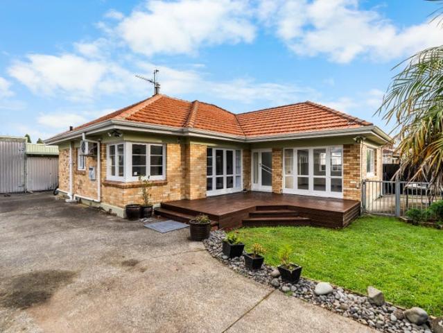 hamilton east, 3 bedrooms