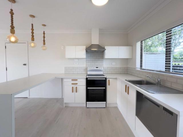 hamilton east, 3 bedrooms