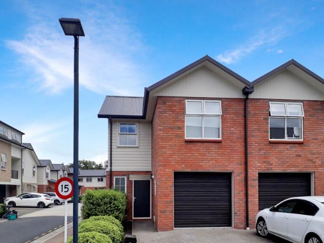 hamilton east, 3 bedrooms