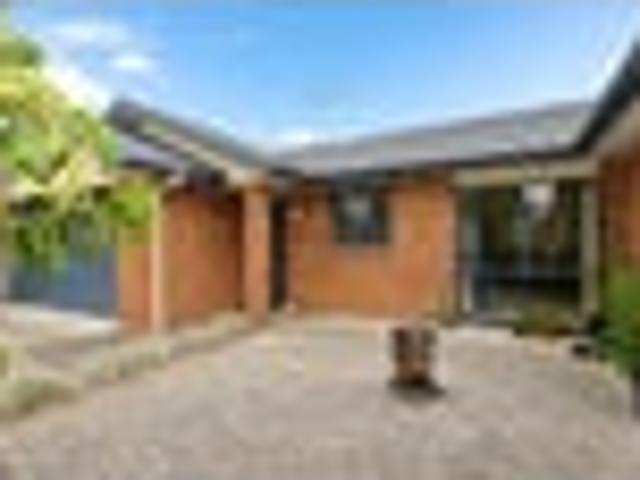 Hamilton East, 3 bedrooms, $650 pw