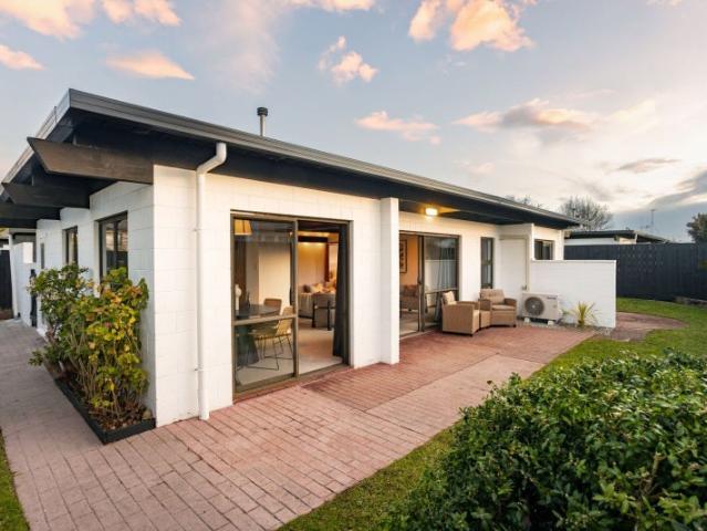 hamilton east, 3 bedrooms