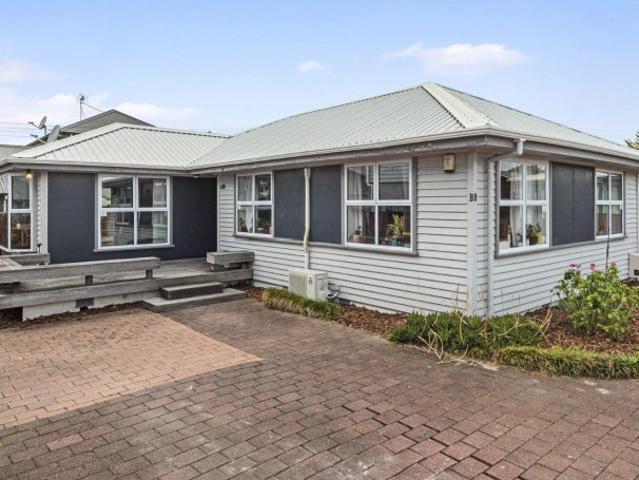 hamilton east, 3 bedrooms