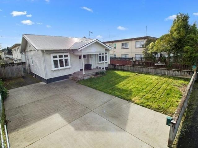 Hamilton East, 3 bedrooms