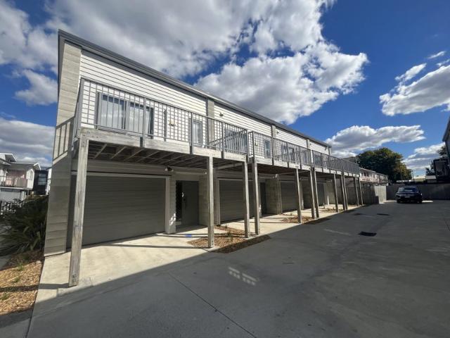 hamilton east, 3 bedrooms