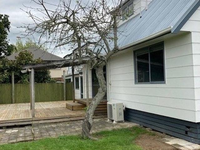 hamilton east, 4 bedrooms
