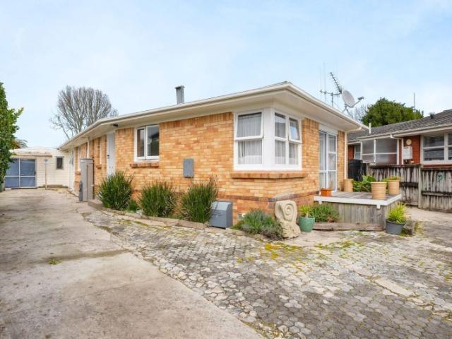 hamilton east, 5 bedrooms