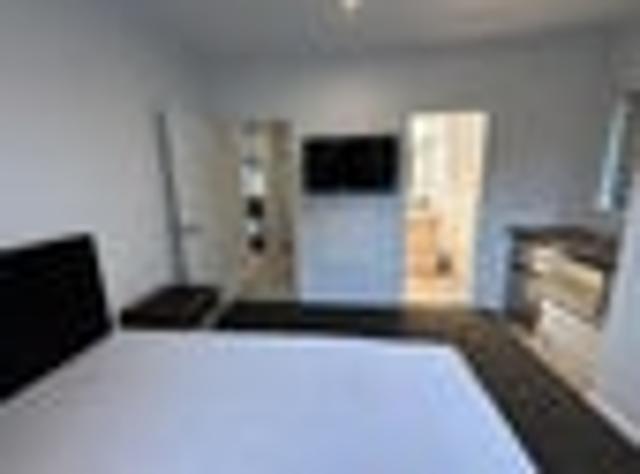 Hamilton Lake, 1 bedroom, $310 pw