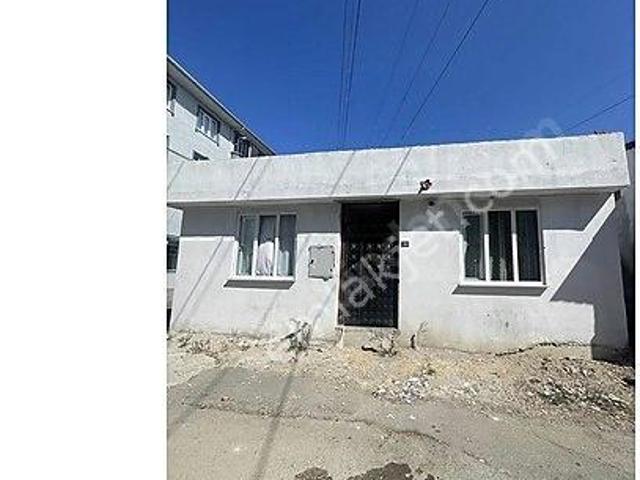 Hamitlerde Tek Katlı Kelepir Müstakil Ev