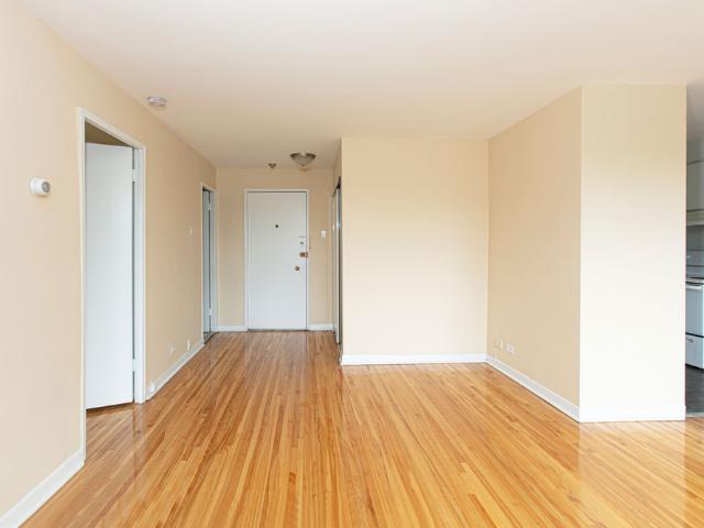 Hampstead House 5675 5725 3½