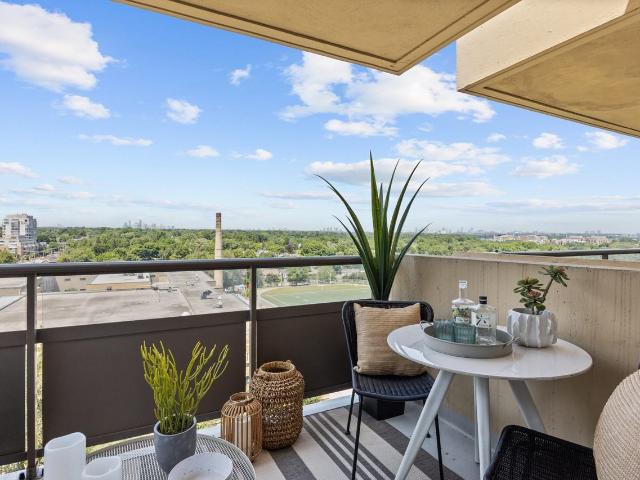 Hampton House South 1 Bedroom Apartment for Rent at 322 Eglinton Ave E, Toronto, ON M4P 1L6 North Toronto