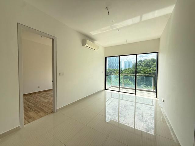 Hamptons Damansara Condominium For Sale