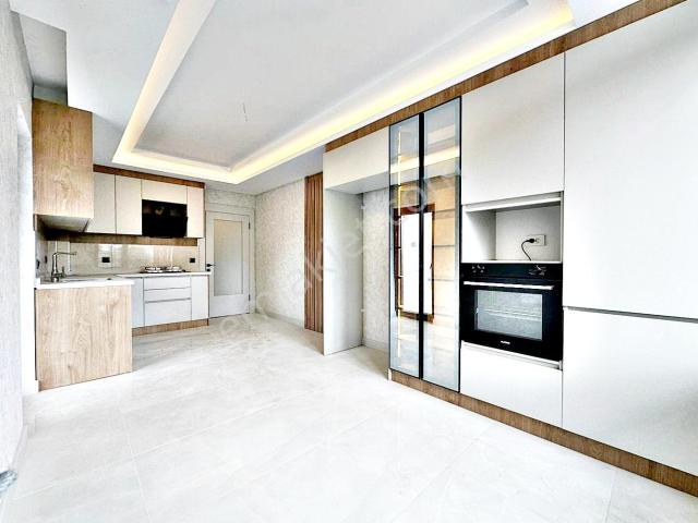 Han Gayrimenkulden Lüks Yapılı 3+1 Sıfır Satılık Daire