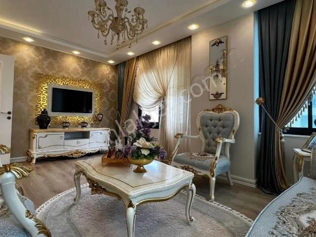 Han Emlak'tan Akdeniz Mah'de Sosyal Kullanım Alanlı Kiralık 4+1