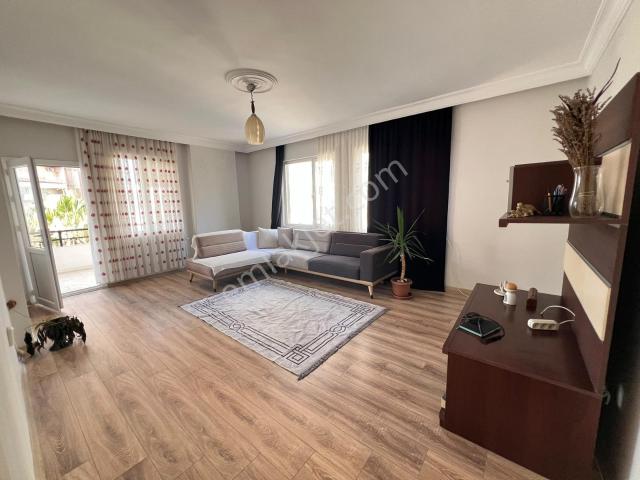 Han Emlak'tan Merkez Mah'de Site İçinde Eşyalı 3+1 Kiralık Daire