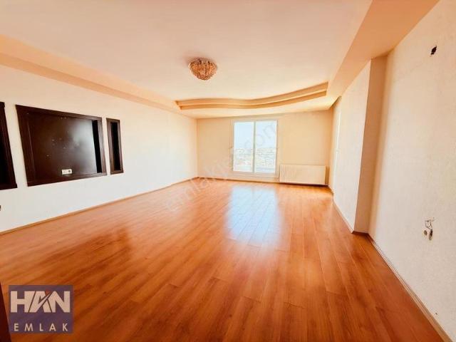 Han Emlaktan Viranşehirde Havuzlu, Kombili Geniş Kiralık 3+1